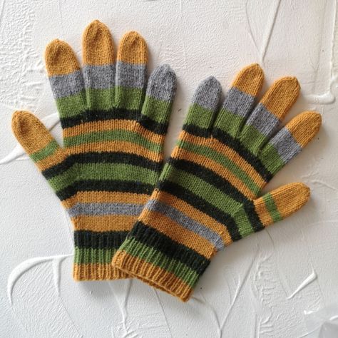 Coraline Gloves, Jones Aesthetic, Colorful Gloves, Gloves Aesthetic, Green Mittens, Blue Mittens, Striped Gloves, Green Gloves, Coraline Jones