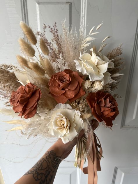 Rustic Wedding Bridesmaid Bouquet, Terracotta Bride Bouquet, Terracotta Flower Bouquet, Boho Fall Bouquet, Terracotta Flower Arrangements, Terracotta Floral Arrangement, Dried Floral Arrangements Wedding, Terracotta And Cream Wedding, Simple Fall Bouquet Wedding