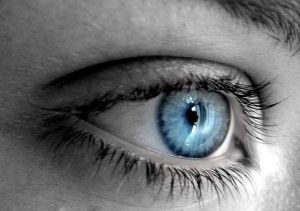 Naturally Strengthen and Train Your Eyes - It may seem like worsening vision is unavoidable as we age, but eye exercises can help improve vision for patients young and old. Behind Blue Eyes, Pin Box, Limp Bizkit, Eye Exercises, Vision Eye, Blue Eye, Intj, Eye Health, Beautiful Eyes