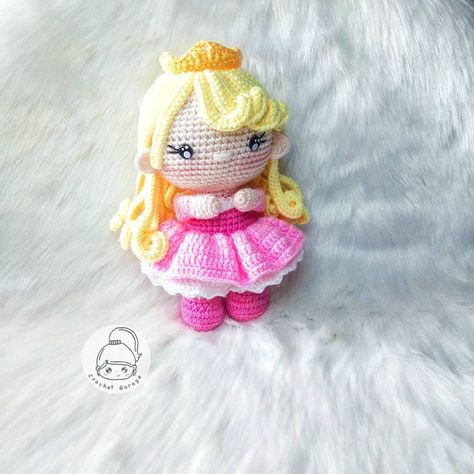 Princess Crochet Pattern, Princess Amigurumi, Crochet Princess, Disney Princess Dolls, Amigurumi Doll Pattern, Medium Weight Yarn, Stitch Pictures, Princess Aurora, Princess Dolls