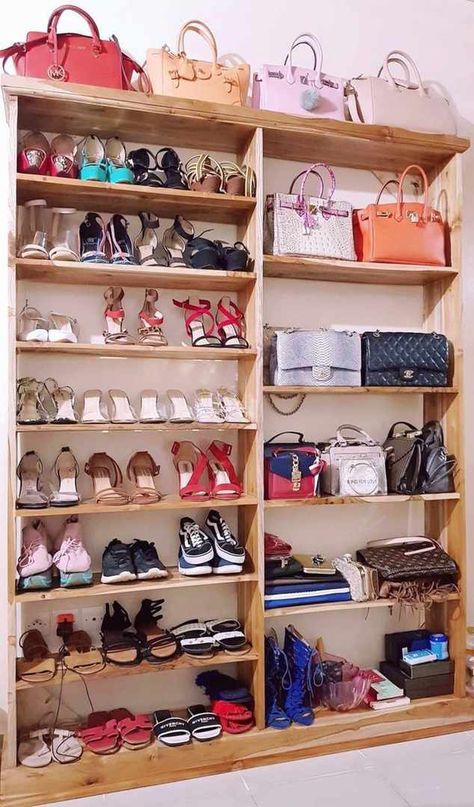 Bag Rack Ideas, Bag And Shoes Closet, Diy House Makeover, Shoe Rack For Home, Bifold Doors Makeover, Shoe Rack For Small Spaces, Hallway Ideas Storage, Diy Porch Swing, Bag Rack