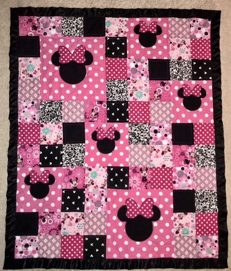 Minnie Mouse Sewing Projects, Minnie Mouse Quilt Patterns Free, Minnie Mouse Quilt Ideas, Minnie Mouse Quilt Patterns, Disney Quilts Ideas, Minnie Mouse Quilt, Baby Quilt Ideas, Tooth Fairy Pillow Diy, Disney Quilts