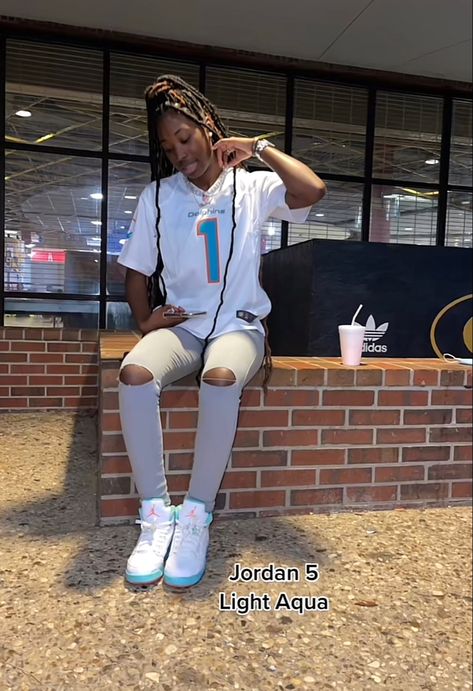 Aqua 5s Outfit Women, Jordan Aqua, Aqua Outfit, Jordan Retro 6, Light Aqua, Outfit Women, Jordan 5, Boy Outfits, Jordan