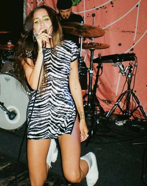 Estilo Madison Beer, Zebra Print Dress, I'm With The Band, Making Music, Mode Inspo, Looks Style, Mode Inspiration, Fashion Killa, Zebra Print