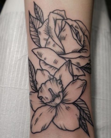 Rose And Daffodil Tattoo, Daffodil And Rose Tattoo, Daffodil Tattoo Ideas, Narcissus Flower Tattoo, Daffodil Tattoo, Tattoos Rose, Narcissus Flower, Tattoo Rose, Rose Tattoos