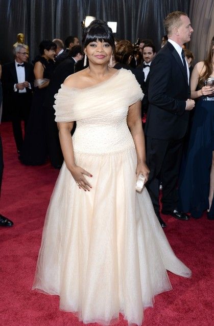 One Shoulder Dress Long, Octavia Spencer, Dress Hairstyles, Beaded Bodice, Tulle Gown, Tadashi Shoji, Mom Dress, Moda Plus Size, Red Carpet Dresses