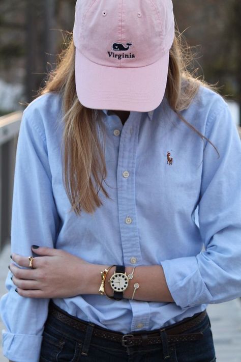 Blue Ralph Lauren Shirt Outfit, Vineyard Vines Outfits Women, Blue Oxford Shirt Outfit Women, Ralph Lauren Blue Shirt, Oxford Shirt Women, Preppy Mode, Adrette Outfits, Preppy Life, Polo Shirt Outfits