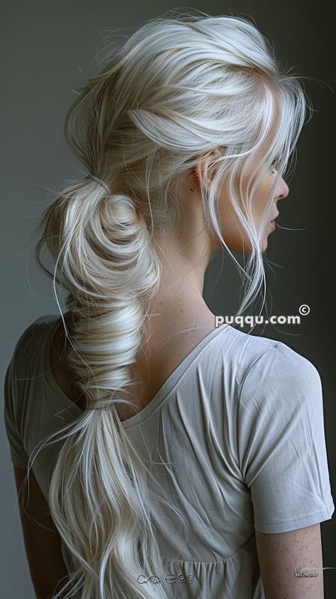 Gray To Platinum Hair, Icy Blonde Hair Toner Formula, Platinum Hair With Dark Underneath, Light Gray Hair Color Platinum Blonde, Silver Platinum Blonde Hair, Platinum Blonde With Highlights, Snow Blonde Hair, Gray Platinum Hair, Platinum Blonde Hair Highlights