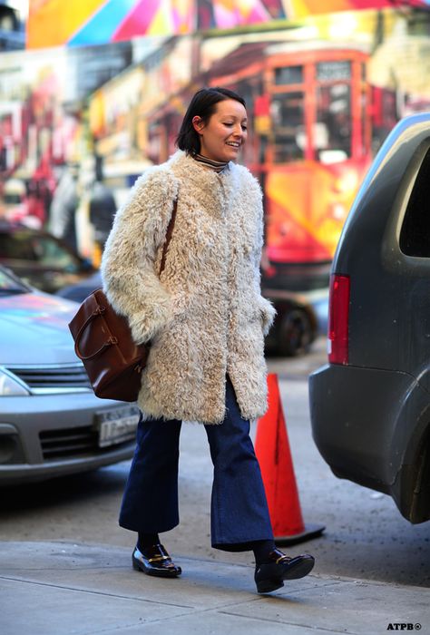 NYFW Day 2- Looks to Inspire: Rachael Wang on #ATPB http://goo.gl/RqW7z2 Rachel Wang, Rachael Wang, Camille Charriere, Kristina Bazan, Head Scarf Styles, Fashion Week 2015, Style Muse, Pretty Birds, 인물 사진