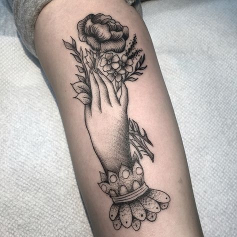 #vermontattoo #vttattoo #burlingtovermont #tattoo #newtraditionaltattoo Victorian Hand Tattoo Traditional, Victorian Hands Tattoo, Victorian Hand Tattoo, Lil Tattoos, Tattoo Reference, Victorian Hand, Spooky Tattoos, Flowers Tattoo, Leg Tattoo