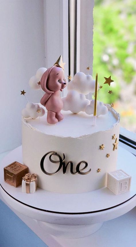 1year Birthday Cake, Simple White Birthday Cake, Simple First Birthday Cake, Birthday Cake One Year, Cake Baby Birthday, Goddess Birthday, Birthday Cake 1st, Cake One Year, Cake For 1st Birthday