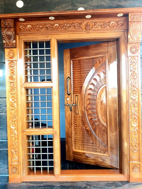 Sagwan Main Door Design Entrance Modern, Indian Main Door Design Entrance House, Chokat Door Design, Sagwan Door Design Modern, Main Door Design Photos Indian, Indian Front Door, Single Wooden Door Design, Sagwan Door Design, Teak Wood Main Door Design Entrance Indian