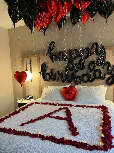 Decorated Hotel Room For Boyfriend Birthday, Happy Birthday Hotel Room Decor, Bedroom Birthday Decorations, Birthday Decorations Simple, Ideas For His Birthday, Husband Birthday Decorations, Romantic Bedroom Decor Ideas, Wedding Night Room Decorations, Romantic Room Surprise