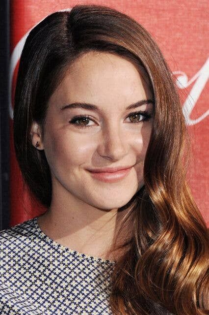 Shailene Woodley Birthday Best Hair Makeup Looks Photos Shayleen Woodley, Makeup Looks Photos, Shailene Woodley Hair, Hair Makeup Looks, Beauty Transformation, Lion Images, Shailene Woodley, Trendy Makeup, Hollywood Glam