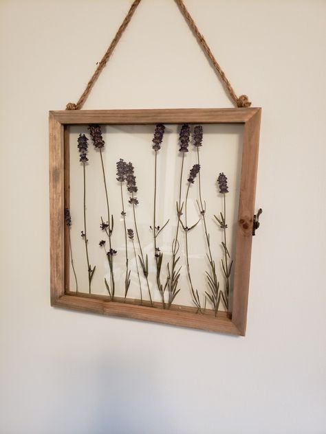 Pressed Lavender Art, Dry Lavender Decoration, Dry Lavender, Dried Flowers Diy, Lavender Decor, Different Forms Of Art, Moroccan Homes, Wood Creations, Dried Lavender