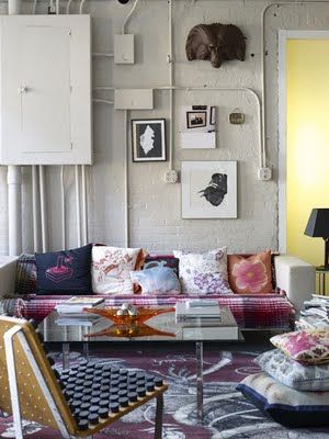 Exposed Electrical Wiring, Industrial Boho Living Room, Exposed Electrical, Living Room Design Boho, Industrial Boho, Boho Sofa, Space Apartments, Small Space Design, Industrial Interior Design