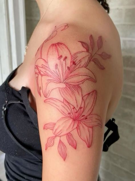 Y2k Back Tattoo Women, Tiger Lily Tattoo Forearm, Tattoos Of Lilies, Red Flower Lily Tattoo, Red Lillies Tattoo, Red And Black Shoulder Tattoo, Pretty Flowers Tattoo, Red Water Lily Tattoo, Sides Tattoos For Women