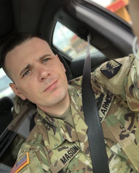 Mason Tyler Us Army, Military Men Scammers, Usa Military Man, Military Man Pictures, Soldier Boy Wallpaper, Mason Tyler, Cod Oc, Tyler Thomas, Calum Scott