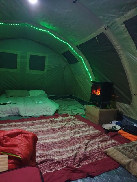 Inside Tent Ideas Camping, Sleepover Set Up Ideas, Tent Inside, Tent Sleepover, Sarah Hunt, Sleepover Room, Camping Set Up, Camping Aesthetic, Backyard Camping