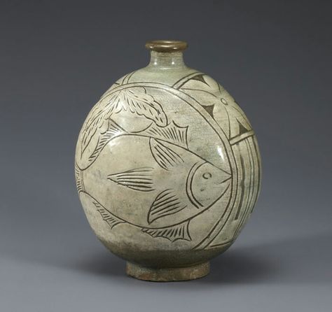 Korean Motifs, Moon Jars, Korean Ceramics, Historic Ceramics, Korean Pottery, Ancient Korea, Joseon Dynasty, Moon Jar, Asian Jewelry