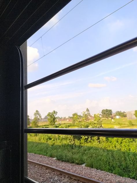 Train journey | view Train View Window, Train Journey Aesthetic, Train Pictures Aesthetic, Train Snap, Journey Aesthetic, Train View, Cute Picture Quotes, Streak Ideas, Snap Streak Ideas Easy