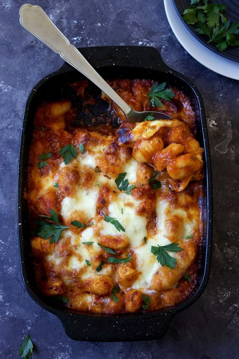 Gnocchi Sauce, Baked Gnocchi, Gnocchi Recipe, Gnocchi Recipes, Sauce Tomate, Family Friendly Meals, Grated Parmesan Cheese, Quick Dinner, Gnocchi