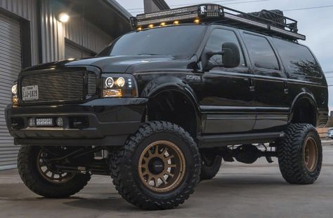 Ford Excursion Off Road, Custom Ford Excursion, Ford Excursion Overland, Excursion Ford, Lifted Excursion, Ford Excursion Diesel, Diesel Trucks Ford, 2005 Ford Excursion, Van Car