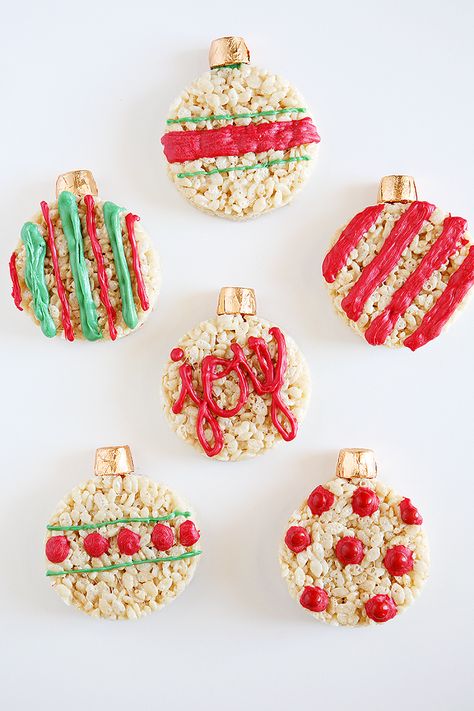 Rice Krispies Christmas Treats, Christmas Rice Crispies, Rice Crispy Christmas Treats, Christmas Rice Krispie Treats Ideas, New Years Eve Rice Krispie Treats, Christmas Rice Krispie Treats, Diy Christmas Rice Crispy Treats, Rice Crispy Cakes Christmas, Christmas Rice Crispy Treats