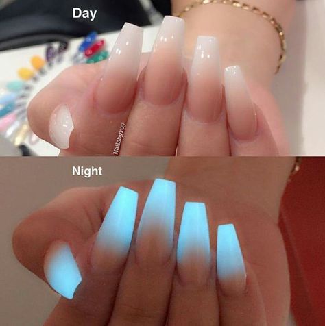 7 Next-Level Nail Art Designs You Need To Try | Playbuzz Neon Acrylic Nails, Acrylic Nail Powder, Glow Nails, Ballerina Nails, Nagel Inspo, Coffin Nails Designs, Powder Nails, Best Acrylic Nails, Nail Arts