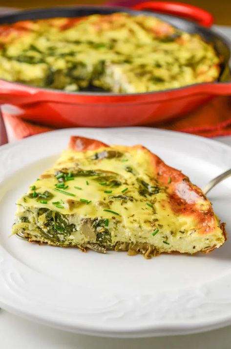 Low FODMAP crustless quiche without the fuss of the crust! An easy, budget-friendly, customizable recipe, and a great way to use leftovers. Quiche Flavors, Low Fodmap Vegetables, Meal Planning Menus, Cooking Green Beans, Tomato Tart, Crustless Quiche, Low Fodmap Diet, Low Fodmap Recipes, Gut Feeling