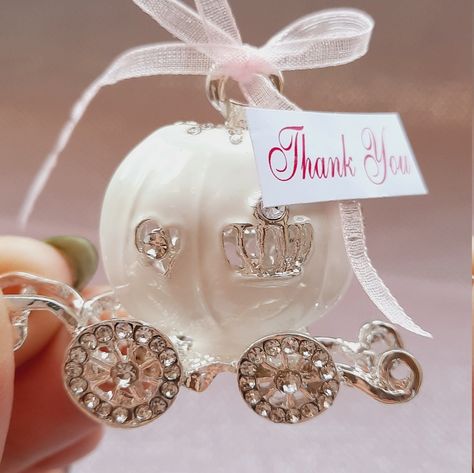 Cindrella carridge favor,thank you gift for guests,disney fairy favor, free shipping, party supplies, wedding favor, birthday.. by MyDayParty on Etsy Debut Giveaways, Prom Party Favors, Snow White Cupcakes, For Guests, Ornament Wedding Favors, Debut Ideas, Gift For Guests, Birthday Topper, Debutante Ball