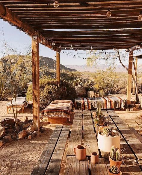 The World’s Most Awe-Inspiring Desert Getaways | Location: The Joshua Tree House Joshua Tree House, Desert Decor, Desert Living, Desert Dream, Desert Life, Desert Garden, Desert Homes, Western Homes, Boho Home Decor