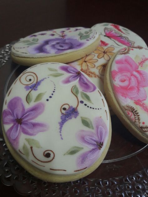 Cookie Watercolor, Painted Sugar Cookies, Decorate Cookies, Edible Paint, Christmas Recipes, Cookie Decorating, Sugar Cookies, Macarons, Christmas Food