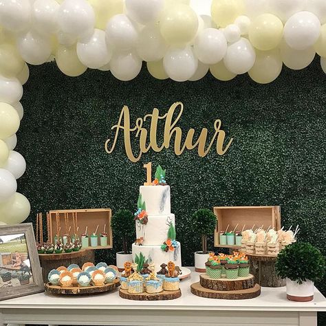 Arthur’s Wild One! 🦒🐿🦔 Cake and Desserts by Us! ☺️ . . . . . . #cakes #cakedecorating #cakestyling #cakelover #cakesofinstagram #wildone… Wild One Cake, Birthday Dessert, Sweet Station, One Cake, Cupcake Display, Birthday Desserts, Dessert Display, Cake Display, Cake Lover