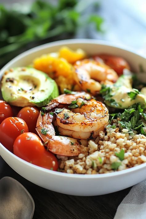 Try these nutritious and versatile grain bowl recipes! Packed with wholesome ingredients and delicious flavors. 🍚 #GrainBowls #HealthyEating #NutritiousMeals #BowlInspo Mediterranean Grain Bowl, Healthy Grain Bowls, Shrimp Bowl Recipe, Grain Bowl Recipe, Shrimp Bowl, Healthy Bowls Recipes, Grain Bowls, Power Bowls, Healthy Grains