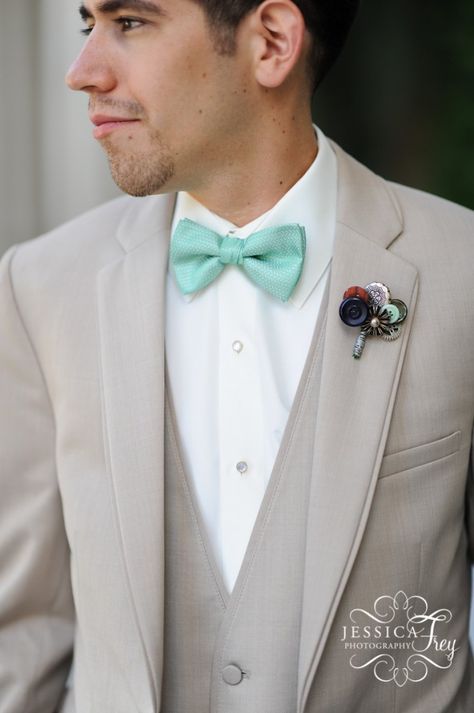 Khaki Groom, Tan Tux, Chambelan Outfits, Unique Boutonniere, Green Quinceanera Theme, Teal Bow Tie, Teal Suit, Quinceanera Theme, Green Quinceanera