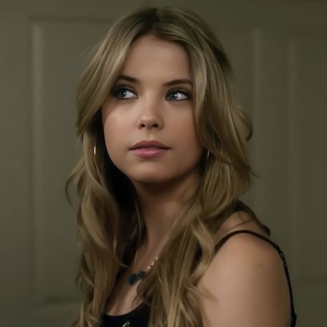 Hannah Pretty Little Liars, Hannah Pll, Hanna Marin Icons, Hanna Pretty Little Liars, Hanna Marin Outfits, Hanna Marin Pll, Madison + Core + Aesthetic, Hanna Pll, Blonde Icons