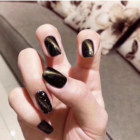 Cute Nails Matte, Rose Gold Glitter Nails, Nail Short Nails, Cat Eye Manicure, Almond Manicure, Eye Manicure, Type Nails, Rose Gold Nails Glitter, Spring Manicure