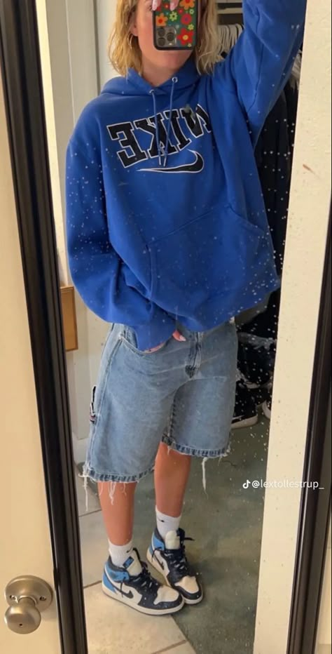 Sporty Retro Outfit, Baggy Summer Outfits, 대학생 스타일, Tom Boy Style, Jorts Outfit, Skater Outfits, Simple Fits, Outfit Inspo Casual, Fits Clothes