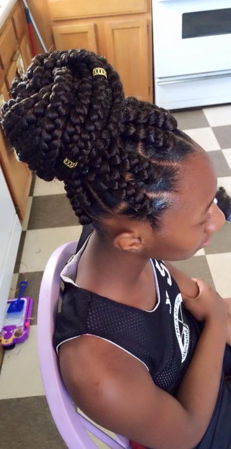 BIGGGER is BETTER! Makeba Braids Styles Long, Makeba Braids Styles, Ghana Braid Styles, Braid Bun, Black Hair Updo Hairstyles, Braided Hairdo, Big Box Braids Hairstyles, Feed In Braids Hairstyles, Braids Styles