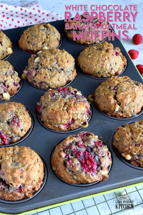 Raspberry Banana Muffins, Raspberry Oat Muffins, Raspberry Oatmeal Muffins, Muffins Oatmeal, Chocolate Chips Recipe, White Chocolate Banana, Raspberry And White Chocolate Muffins, Raspberry Muffin Recipes, Raspberry Banana