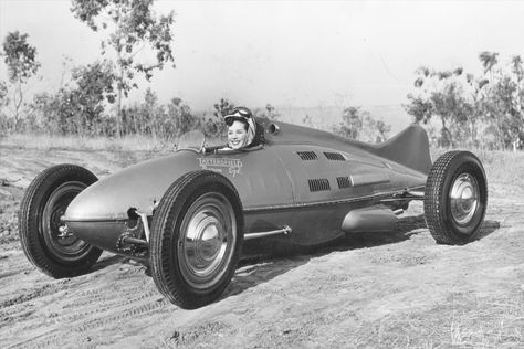 If you're the crafty type, perhaps you've turned an old ladder into a bookshelf or a tube TV into an aquarium. But turning an old gas tank into a race car? Enter the belly tank racer, one of hot rodding's most iconic contraptions. Belly Tank, Wwii Fighter Planes, Car Jokes, Amphibious Vehicle, Wwii Fighters, Classic Racing Cars, Classic Hot Rod, European Cars, Fighter Planes