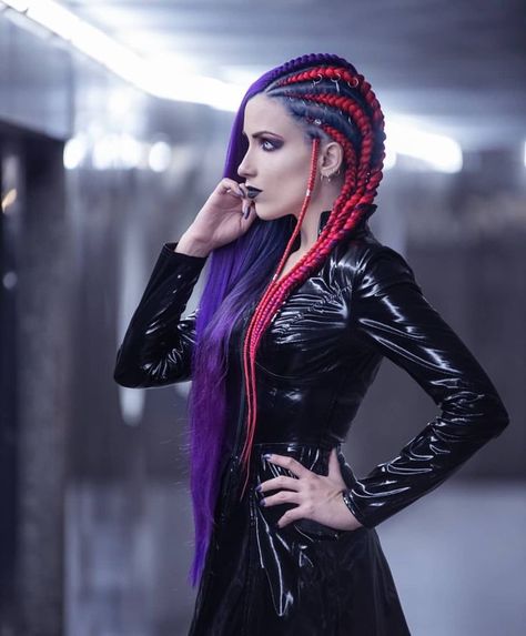 Cyberpunk Hairstyles Women, Cyberpunk Hairstyles, Dreads Girl, Beautiful Hair Color, Hairstyles Women, Vintage Gothic, Gothic Beauty, Art Clothes, Model Poses