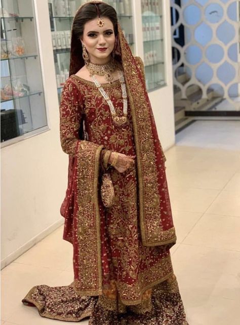 Barat bride wearing abida dada Abida Dada Bridal, Barat Dresses, Bridal Dulhan, Mehandi Outfits, Western Bride, Wedding Dresses Muslim, Wedding Lenghas, Red Anarkali, Pakistan Wedding