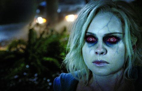 iZombie makeup artist Amber Trudeau reveals her secrets for transforming Rose McIver into a crime-solving zombie. Netflix Horror Series, Liv Moore, Rose Mciver, I Zombie, Netflix Horror, Rob Thomas, Best Horror Movies, Holiday Halloween, Horror Show