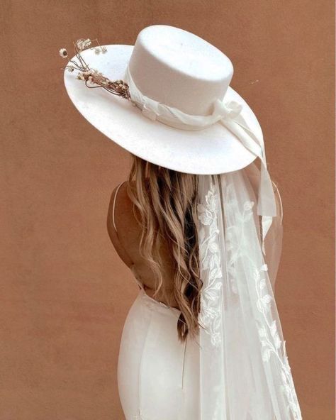 Wedding Hat With Veil, Brides Wearing Hats, Bride Hats Wedding, Wedding Hats For Bride, Wedding Dress And Hat, Bridal Hat With Veil, Bride With Hat, Bridal Hats, White Hats