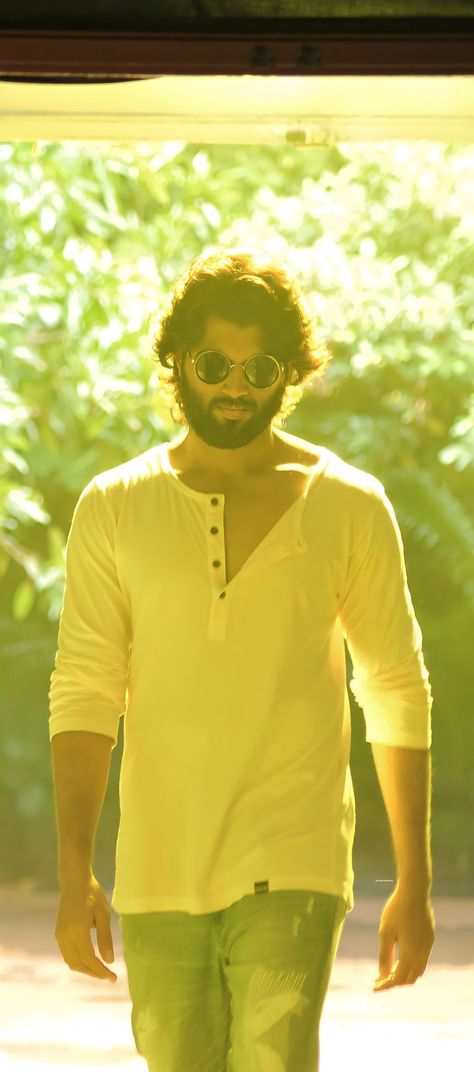 Vijay Devarakonda Attitude Pics, Arjun Reddy Wallpapers, Attitude Pic, Arjun Reddy, Vijay Deverakonda, Vijay Devarakonda, Wallpaper Mobile, Film Aesthetic, White Shirt