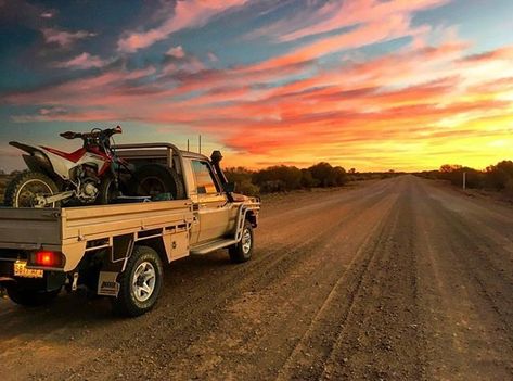 Someone tell Barry this is livin! @lucygoldspink_ #fareanddinkum #livingbarry #youbeauty Landcruiser Ute, Land Cruiser 70 Series, Country Photography, Toyota Landcruiser, Western Wall, Country Lifestyle, Adventure Aesthetic, Dirt Road, Back Road