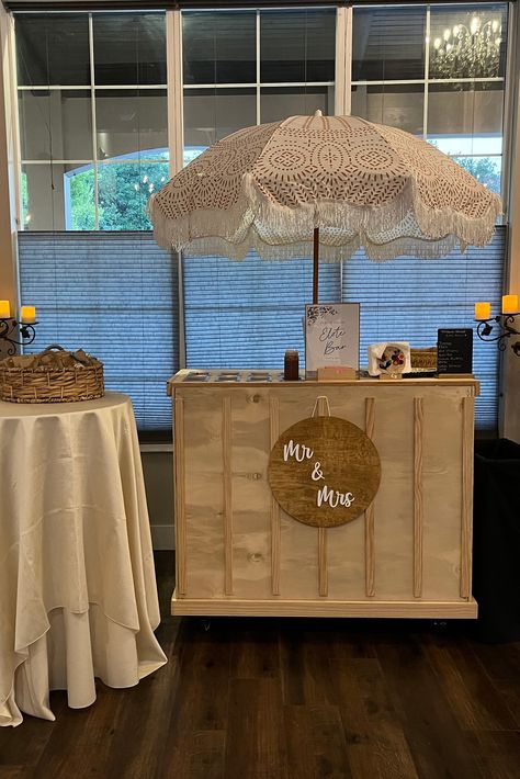 Elote Station Wedding, Margarita Station Wedding, Churro Cart Wedding, Elote Bar Set Up, Elote Station Party, Wedding Bar Trailer, Elote Cart, 70th Birthday Cake For Men, Unique Wedding Food