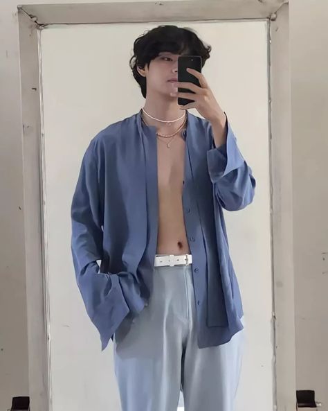 Kim Taehyung, Mirror, On Twitter, Twitter